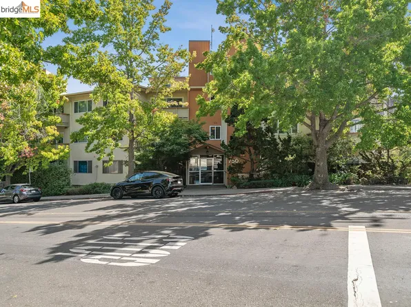 750 Oakland Ave APT 204, Oakland, CA 94611