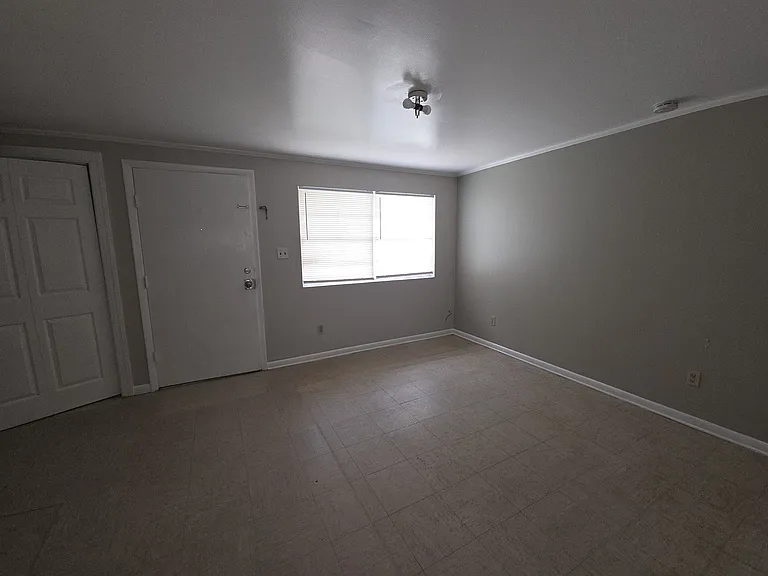 9611 17th Bay St #6 — Photo 6