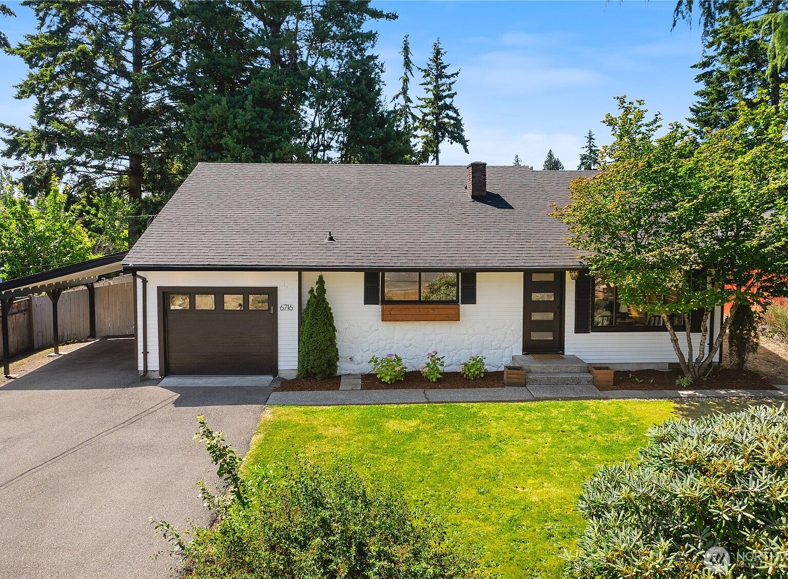 ちぃ　0808 6716 Penny Lane, Lynnwood, WA 98036 | Zillow