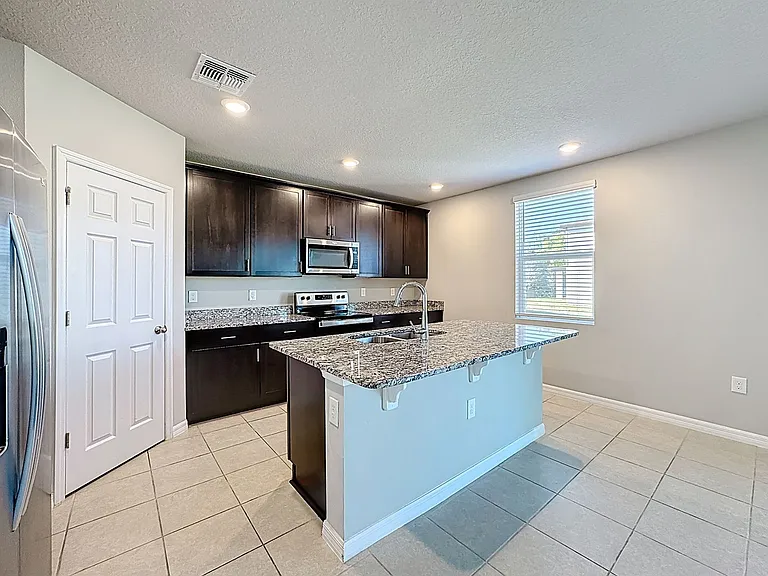 5251 Meredrew Ln — Photo 14