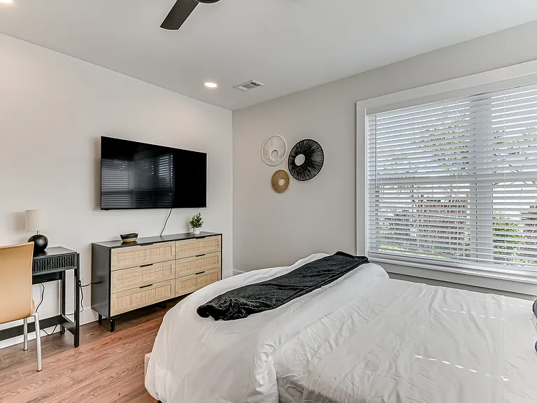 1813 Courtney Dr — Photo 15