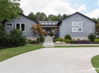 1639 N Starr Dr, Fayetteville, AR 72701