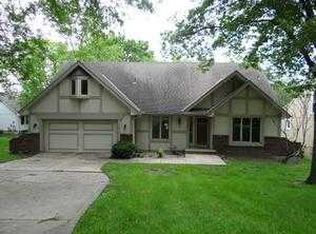 9104 Dice Ln, Lenexa, KS 66215