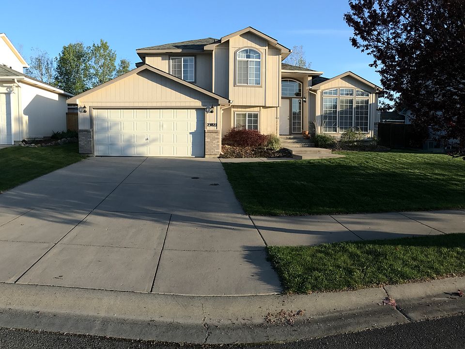 1st image of 23822 E Maxwell Dr