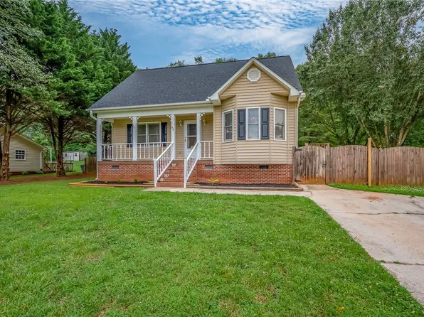 336 Springdale Ave, Liberty, SC 29657