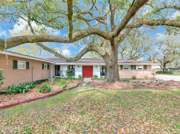 116 Plantation Dr, New Iberia, LA 70563