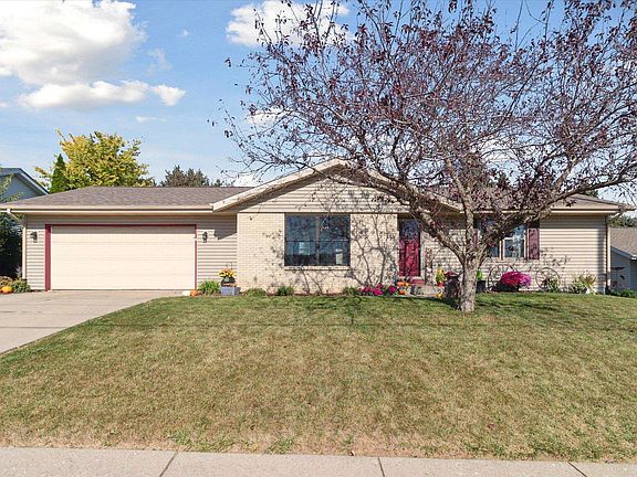 3rd image of 2844 Mineral Point Ave