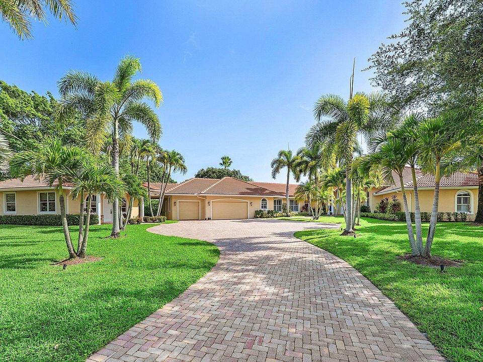 1st image of 221 THORNTON Drive