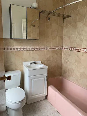 Rented by Limestone Realty Bklyn, LLC | media 9