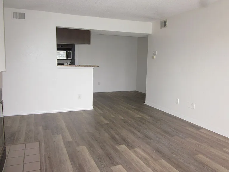 10200 Gandy Blvd N #514 — Photo 8