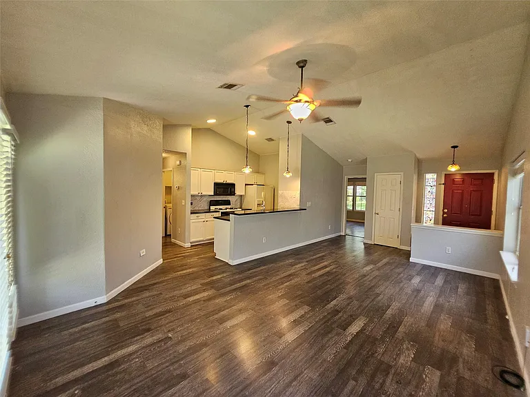 174 Prairie Springs Loop — Photo 6