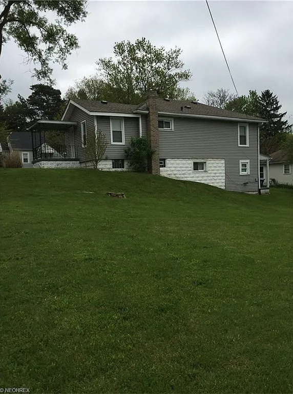 3 bed, 1250 sqft, $1,350 — Photo 1