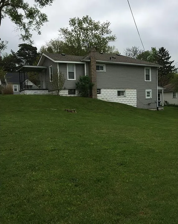 374 Glenn St
