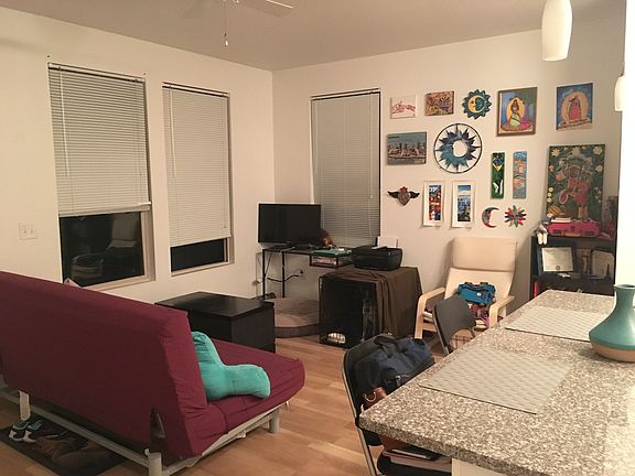 2nd image of 2646 Roslyn St Unit 2