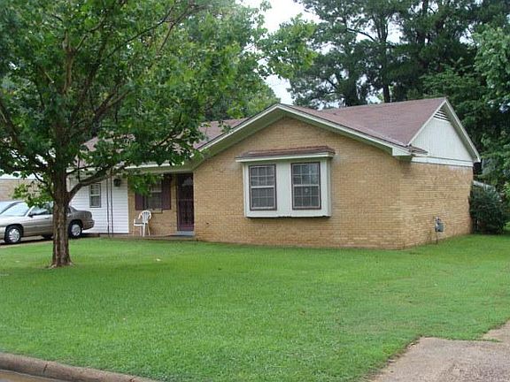 3rd image of 8156 Cedarbrook Dr