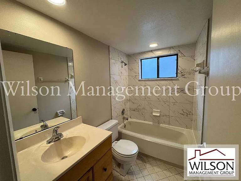 2365 Oak Park Way — Photo 11