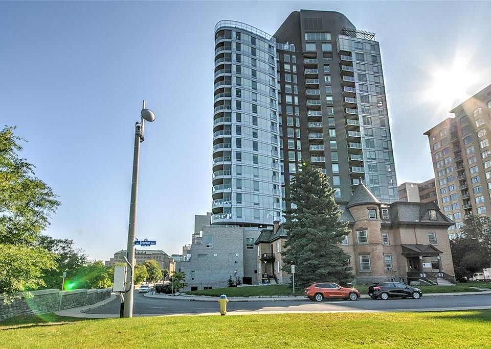 1st image of 428 Sparks St #1106