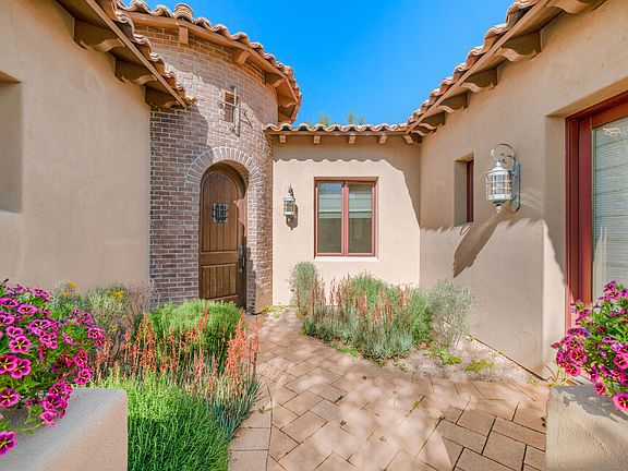 2nd image of 3111 S HONEYSUCKLE Court