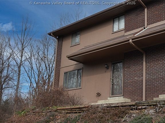 2nd image of 12 Briar Hill Rd