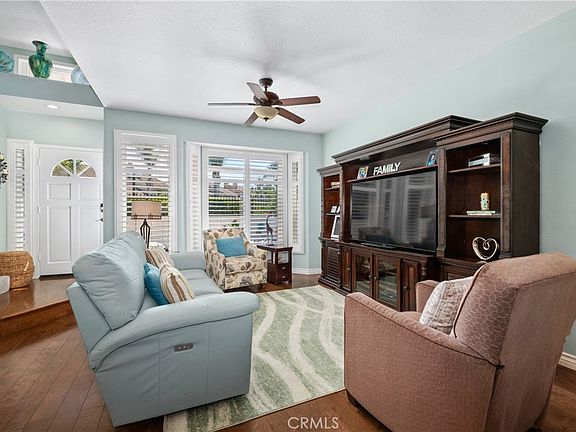 4th image of 26946 Orchid Ave