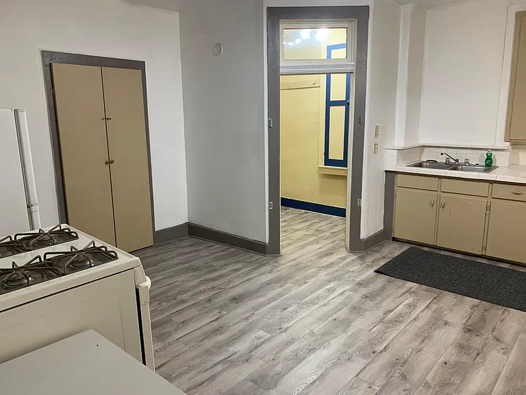 3137 W Pikes Peak Ave — Photo 5