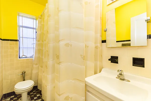 Sold by Re/Max In The City | media 19