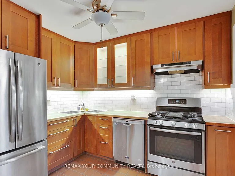 864 A Millwood Rd N #2 — Photo 5