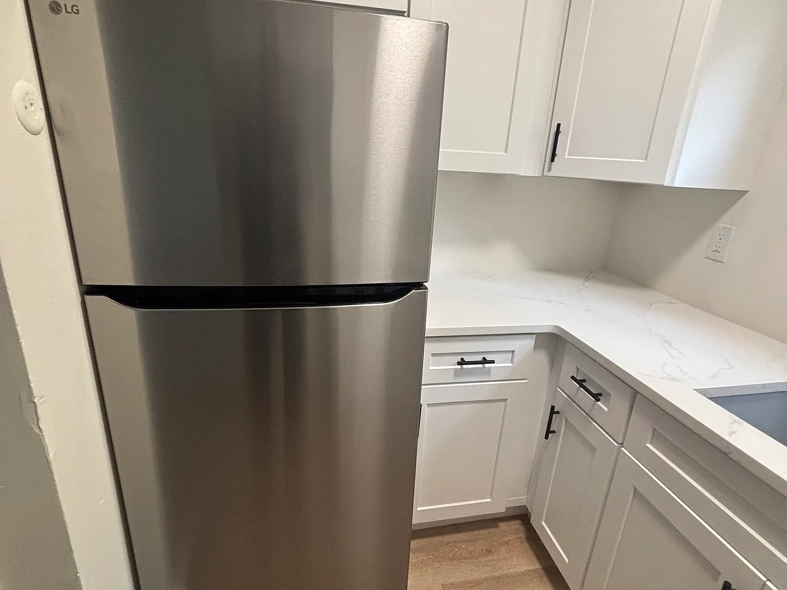 3 bed, 1008 sqft, $2,250 — Photo 4