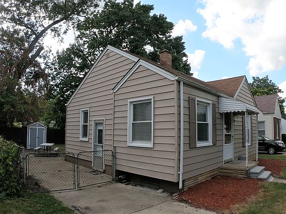 3rd image of 649 Farmdale St