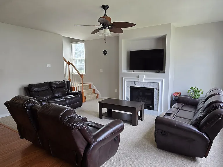4804 Coachmans Landing Ct — Photo 23