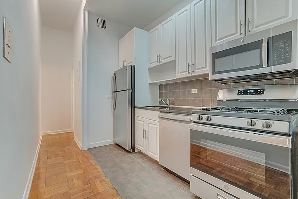 Rented by Corcoran | media 10