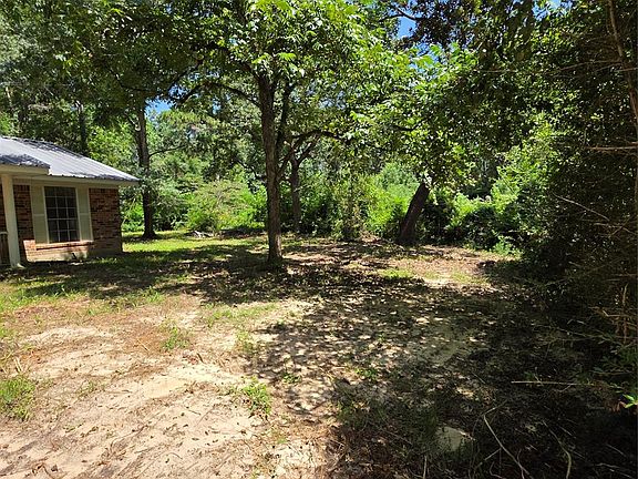 4th image of 9739 Lakeview Dr