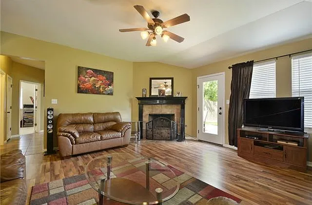 11612 Timber Heights Dr — Photo 7