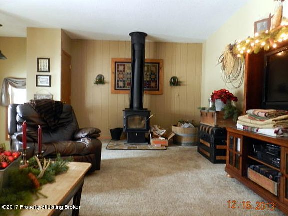 4th image of 841 3rd Ave E