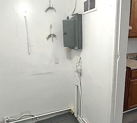 3rd image of 7228 Orchard Ave