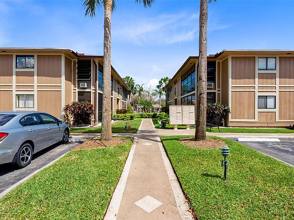2nd image of 7729 Ashmont Circle #112
