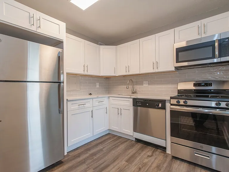 Enclave Silver Spring — Photo 2