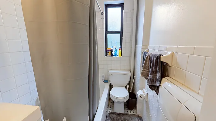 Rented by Emor Management Inc. | media 82