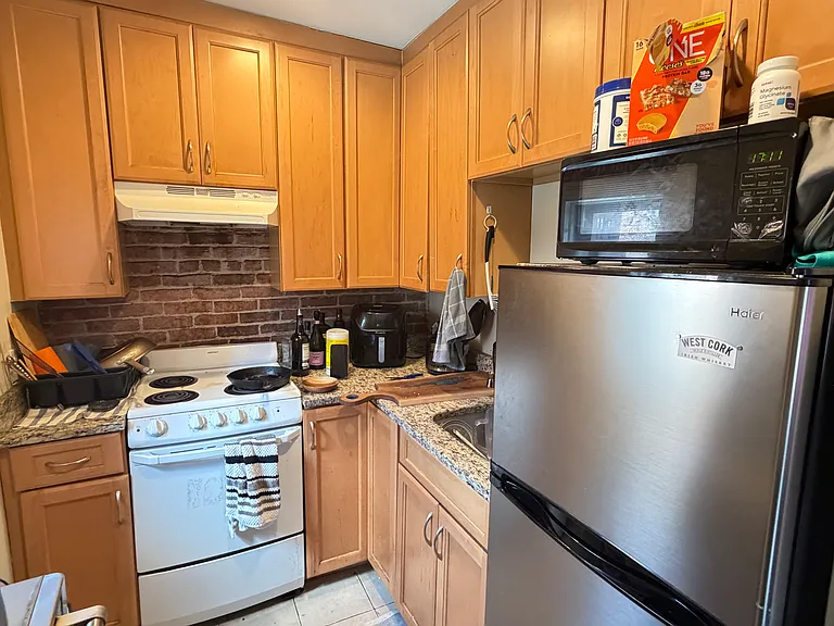 914 Beacon St #3 — Photo 19