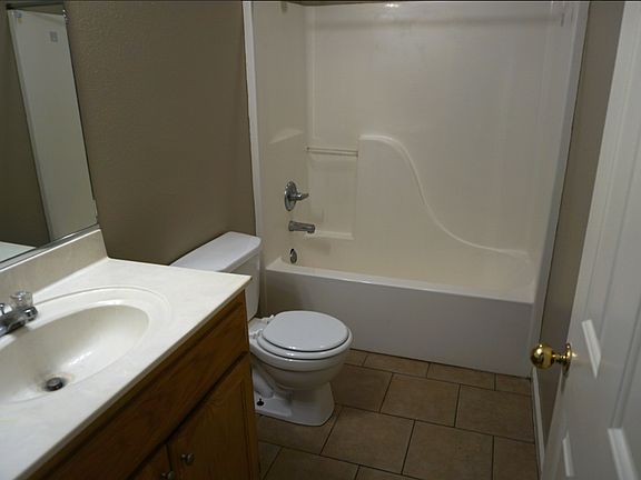 4th image of 1600 Latourette Ln #7