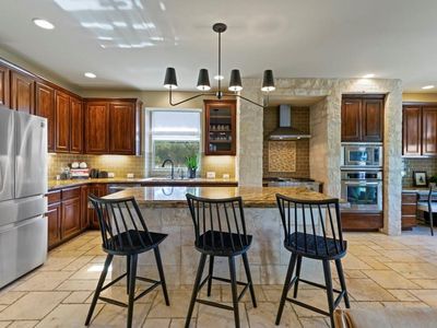 664 Ranchers Club Ln, Driftwood, TX, 78619