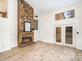 4025 Ivystone Ct, Charlotte, NC 28277