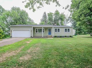 1729 Falkirk Rd, Madison, OH 44057