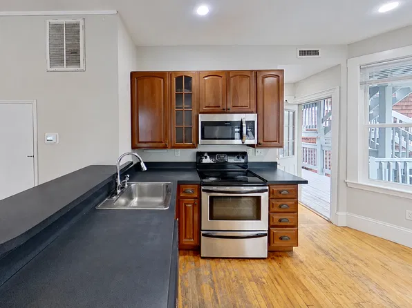 126 Calumet St, Roxbury Crossing, MA