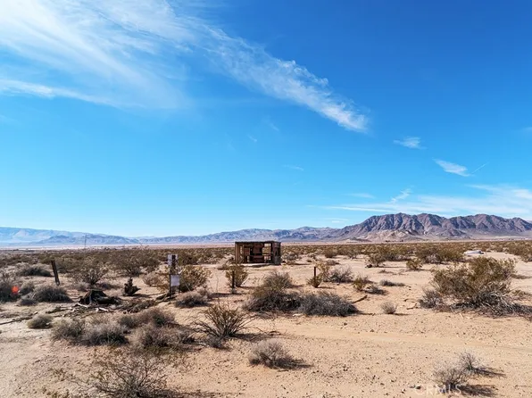 7 Northside Rd, Lucerne Valley, CA 92356