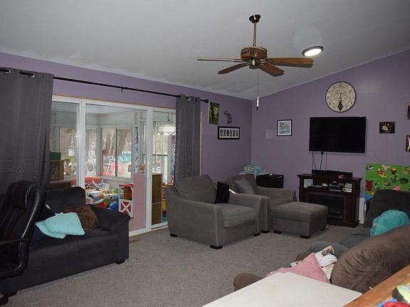 3rd image of 299 Cass River Dr