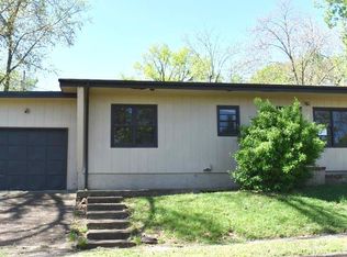 304 W Long St, Branson, MO 65616