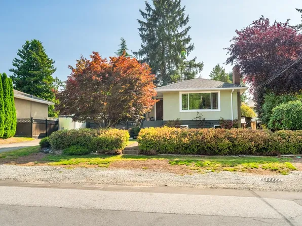 12882 98a Ave, Surrey, BC V3T 1C2