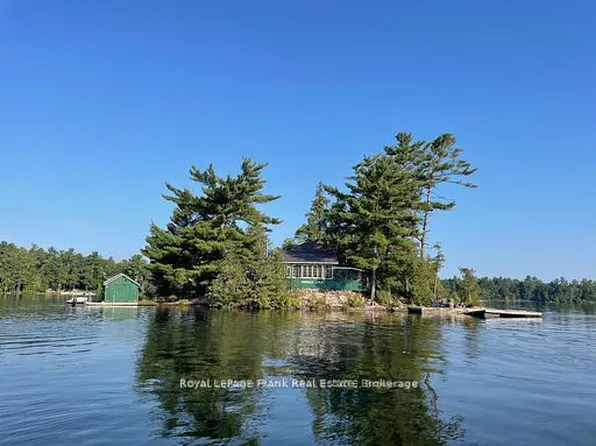 422 Island Dr #11A, Trent Lakes, ON K0L 1J0