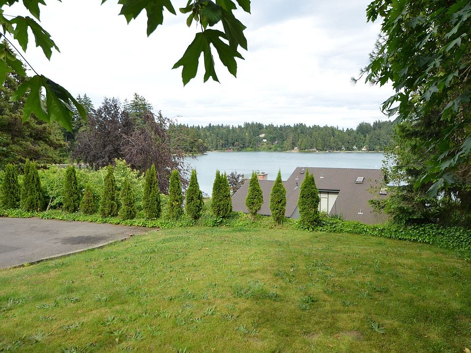 1st image of 1140 1/2 Shorewood Dr